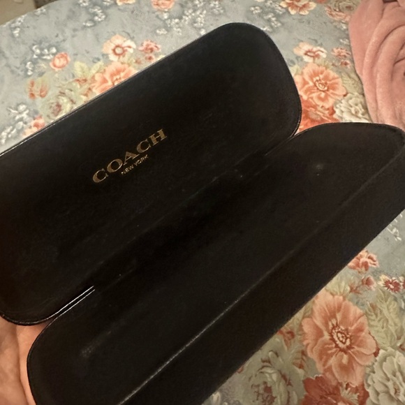 Coach eyeglasses case - Picture 2 of 4
